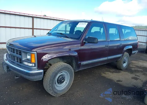 1997 Chevrolet Suburban 2500 from USA, damaged, VIN 1GNGK26J7VJ392164